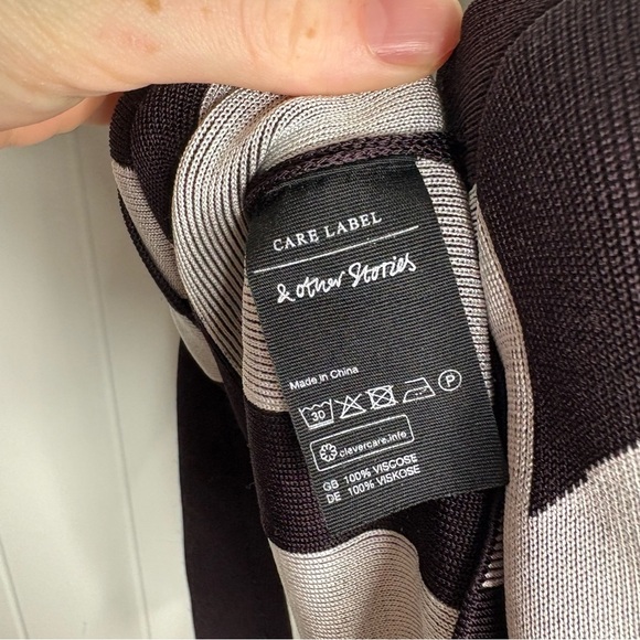 & Other Stories Dark Chocolate Brown Viscose Striped Sweater Crew Neck Size L - Picture 6 of 7